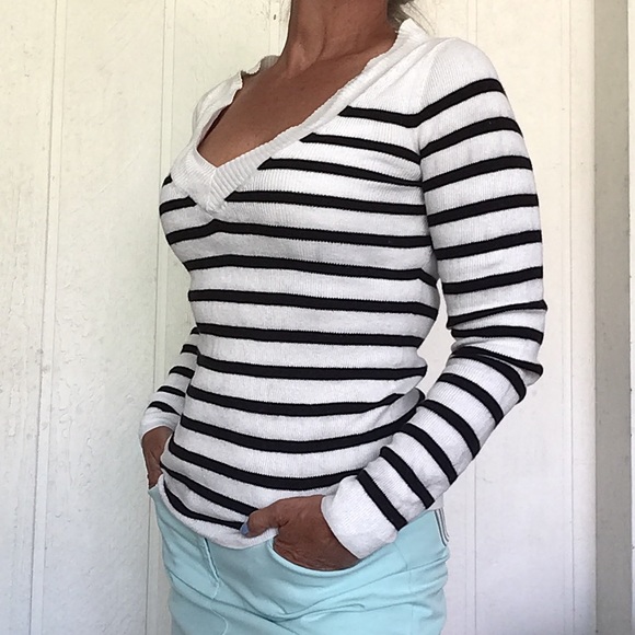 EXPRESS STRIPED V NECK COTTON SWEATER SMALL - Picture 7 of 8